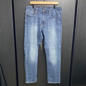 Lucky Brand Men's Slim Fit Blue Jeans